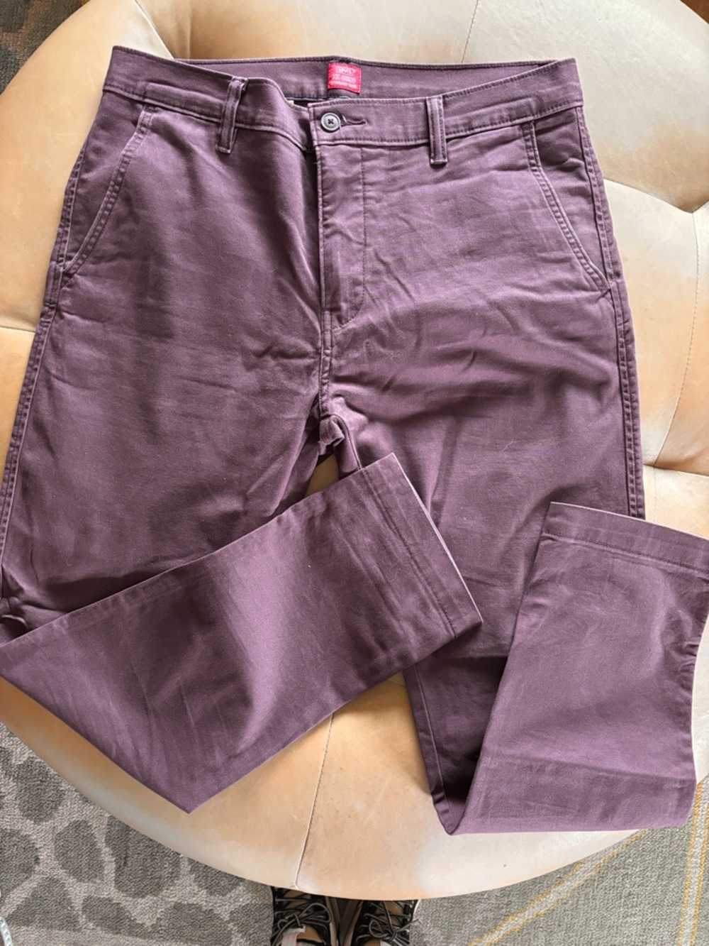 Men's Levi’s Burgundy Straight-Leg Chino Pants